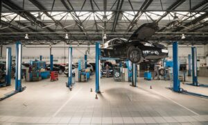 Czysty silnik, mniejsze wydatki – jak dbać o samochód i unikać kosztownych napraw?