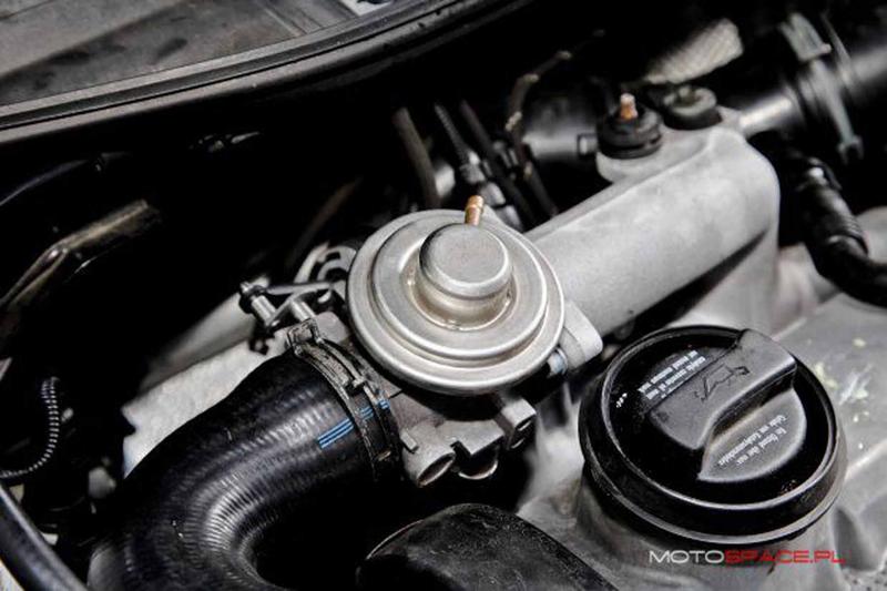 Objawy uszkodzenia EGR w silniku benzynowym – jak rozpoznać problem w swoim samochodzie?