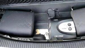 Odkryj lokalizację koła zapasowego w VW Touran 7-osobowym – sprawdź teraz!