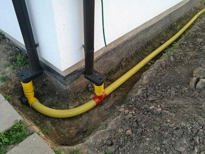 Rury do deszczówki i materiały