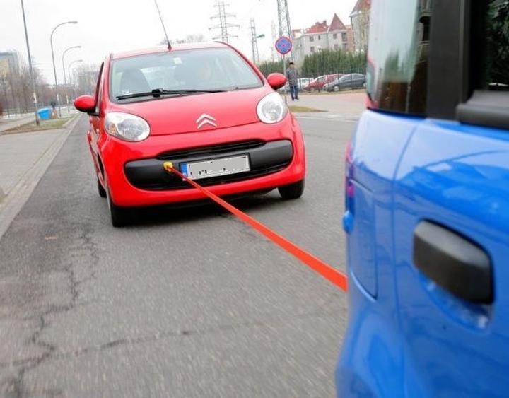 Holowanie auta w Holandii: najważniejsze porady, które pozwolą uniknąć kosztownych błędów