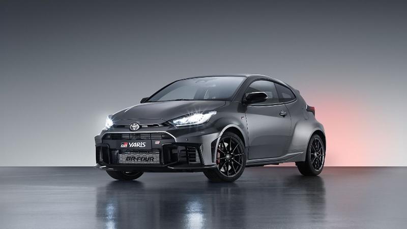 Włączanie świateł Toyota Yaris