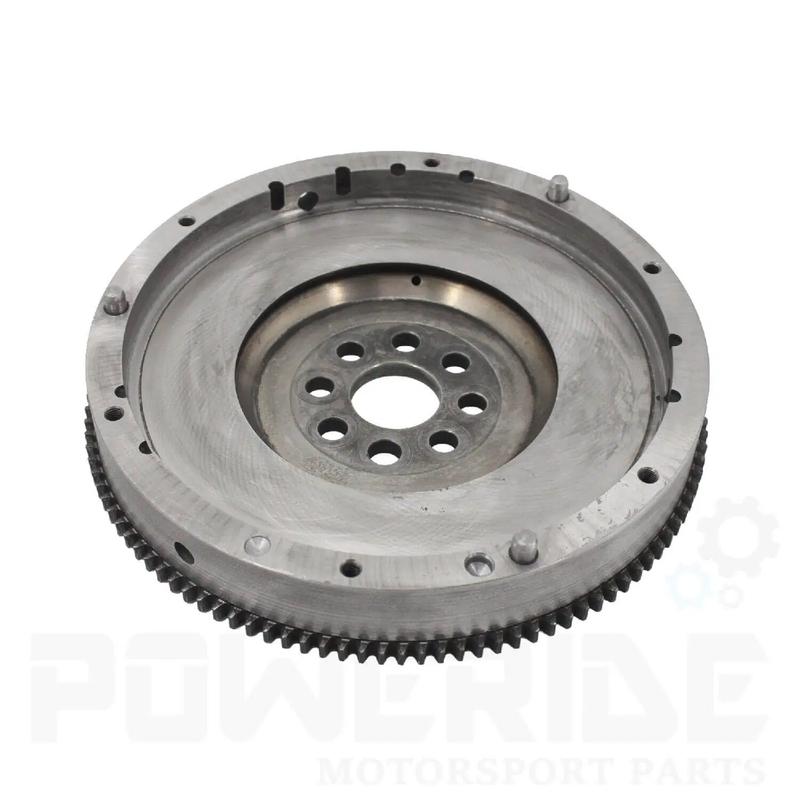 Kiedy i jak wciskać sprzęgło, by uniknąć uszkodzeń i błędów w jeździe?