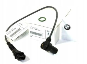 Gdzie znaleźć czujnik położenia wałka rozrządu w BMW E46 318i?