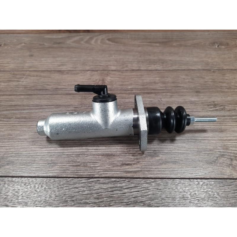 Jak rozpoznać objawy zapowietrzonej pompy sprzęgła i skutecznie ją naprawić?